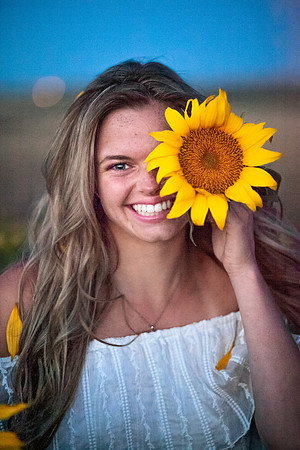 Senior Portraits with Jeannine Pound Photography in Ellensburg