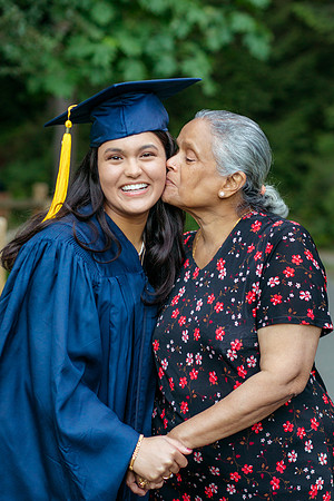 61 - Cap-Gown Trisha  - Jeannine Pound Photography